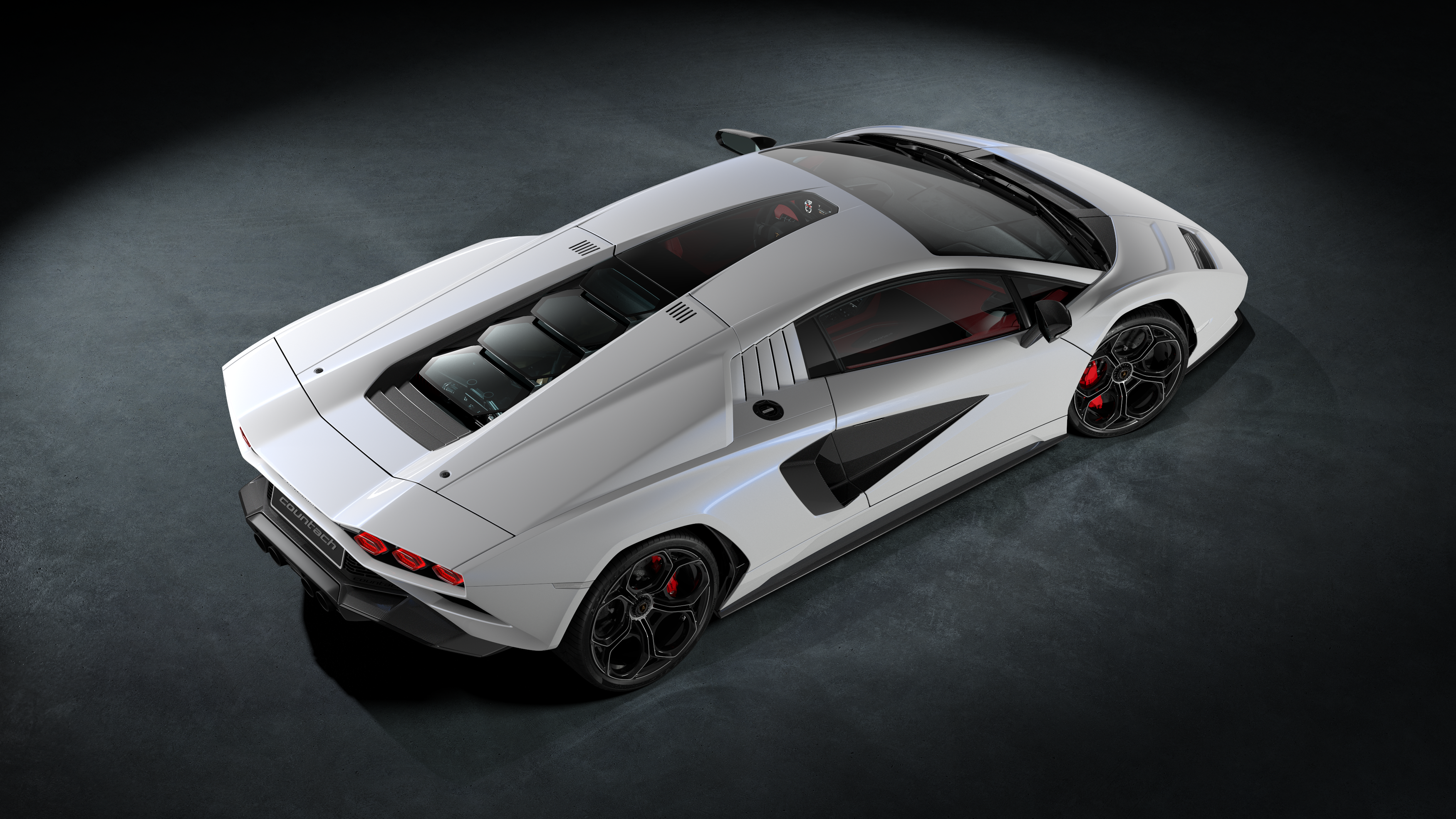  Lamborghini Countach LPI 800-4 2021 года  (фото 17 из 21)